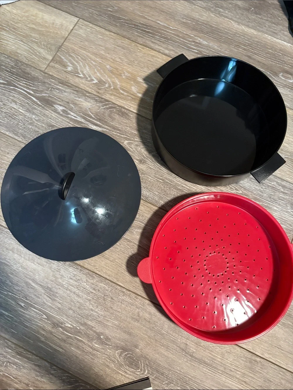 Tupperware Black Microsteamer EUC